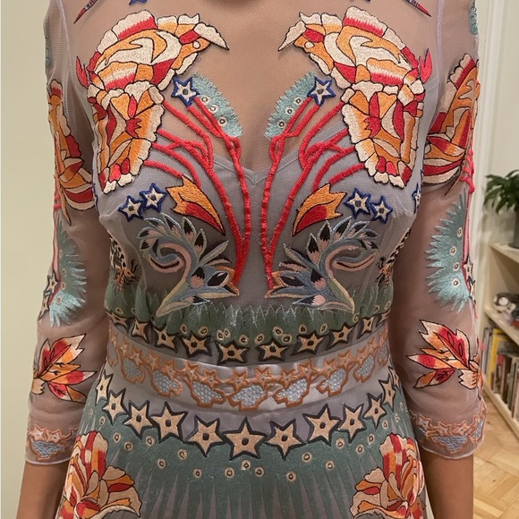 Stunning Temperley of London Gown - Picture 2 of 16